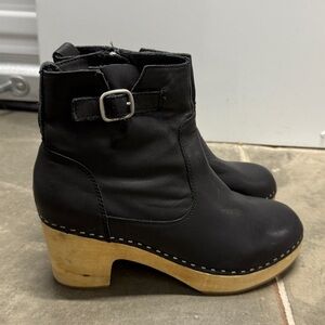 Steve Madden Boots Women size 9 Black Leather Round Toe Wood Block Heels Boho